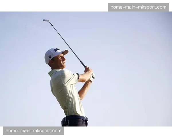 通讯:从大学明星到美巡赛冠军,2026年新秀邓拉普的急速上升之路 通讯:从大学明星到美巡赛冠军,2026年新秀邓拉普的急速上升之路